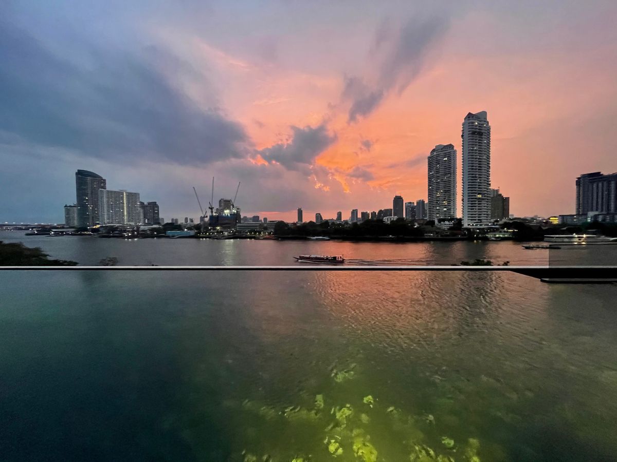 ขายคอนโดสาทร นราธิวาส : 138 sqm 2 bedroom at FS for sale