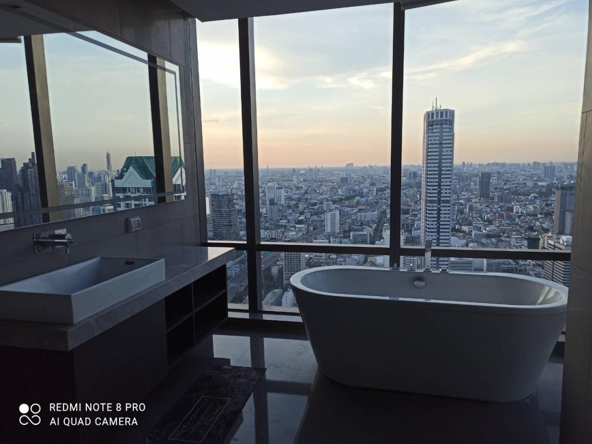 For SaleCondoSathorn, Narathiwat : The Bangkok Sathorn: Luxury 2-bedroom condo near BTS SurasakFor sale at 39.5 million THB, or rent for just 120,000 THB/month, complete with full facilities!