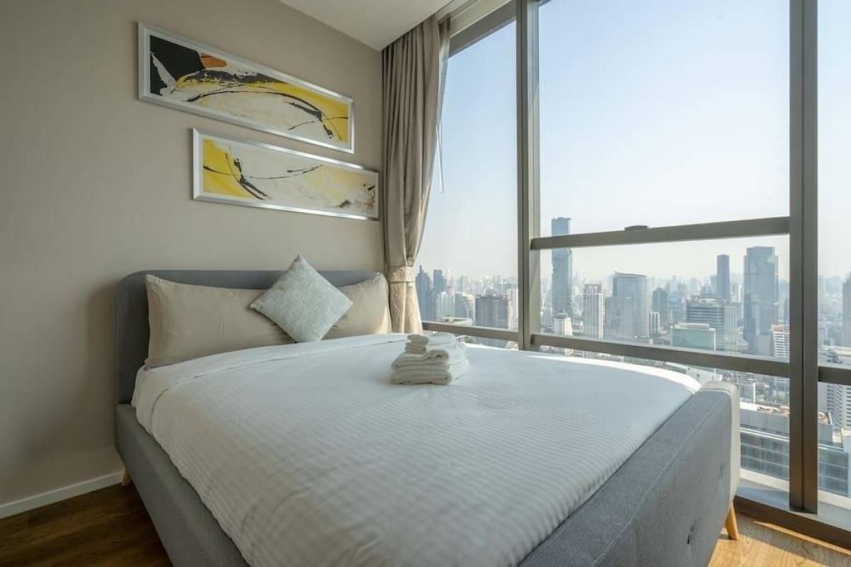 For SaleCondoSathorn, Narathiwat : The Bangkok Sathorn: Luxury 2-bedroom condo near BTS SurasakFor sale at 39.5 million THB, or rent for just 120,000 THB/month, complete with full facilities!