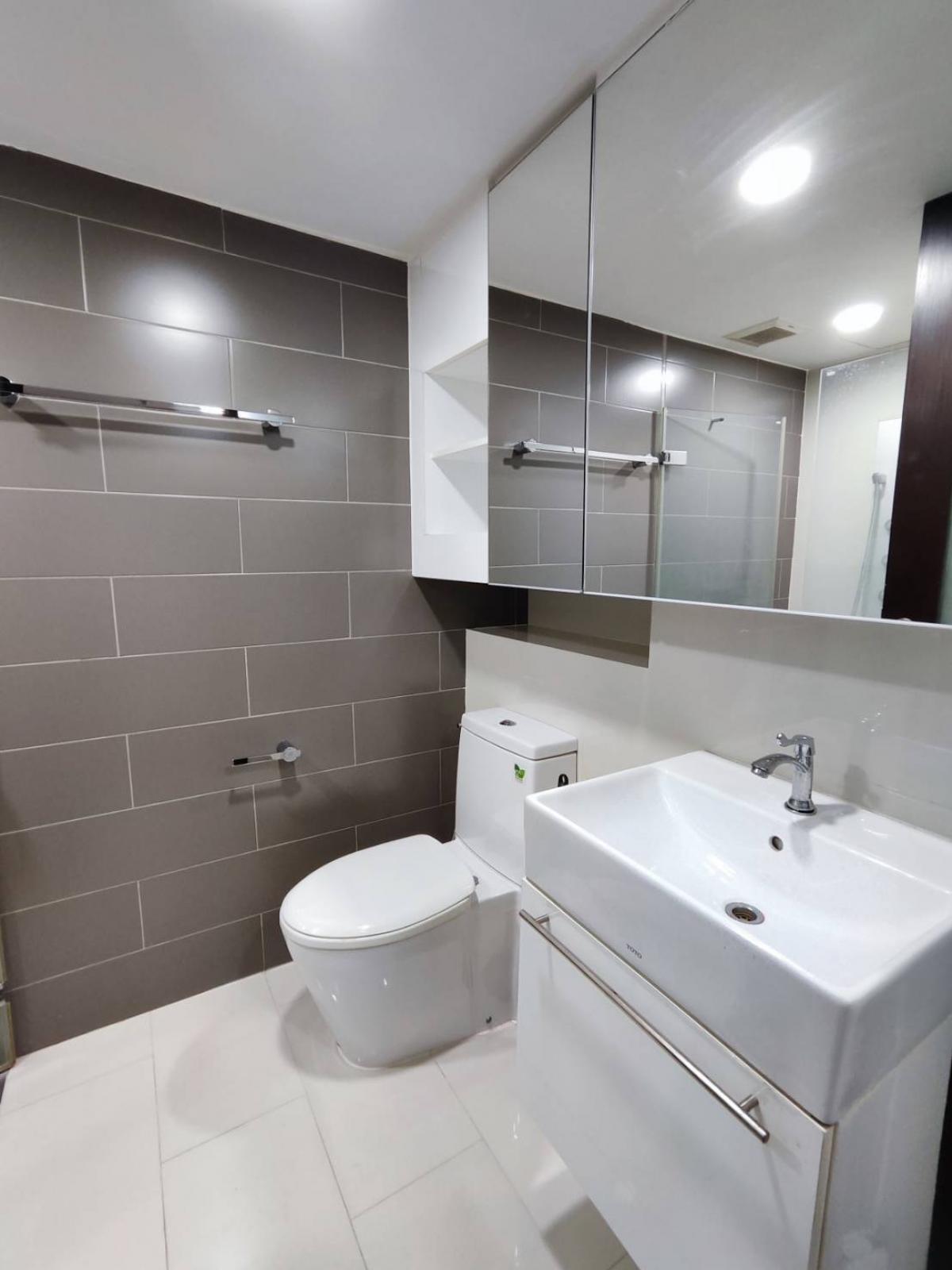 ให้เช่าคอนโดสุขุมวิท อโศก ทองหล่อ : 22/03/2026, คอนโด Ideo Morph 38 ใกล้ BTS ทองหล่อ สวยพร้อมอยู่ 1 ห้องนอน 37 ตรม. แค่ 28,000 บาท/เดือน! 0642748883