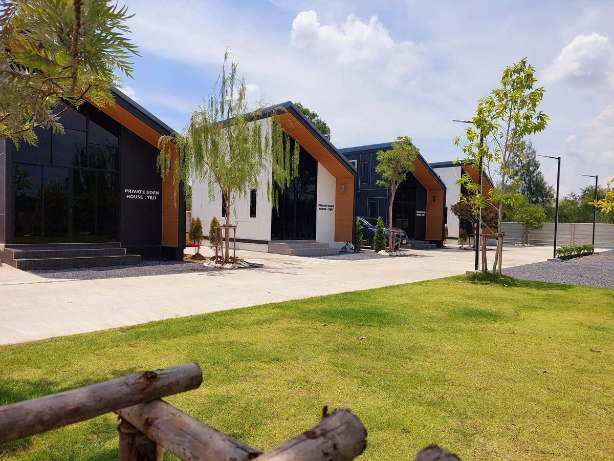 For RentHousePathum Thani,Rangsit, Thammasat : Private luxury home, Private Eden, pets allowed
