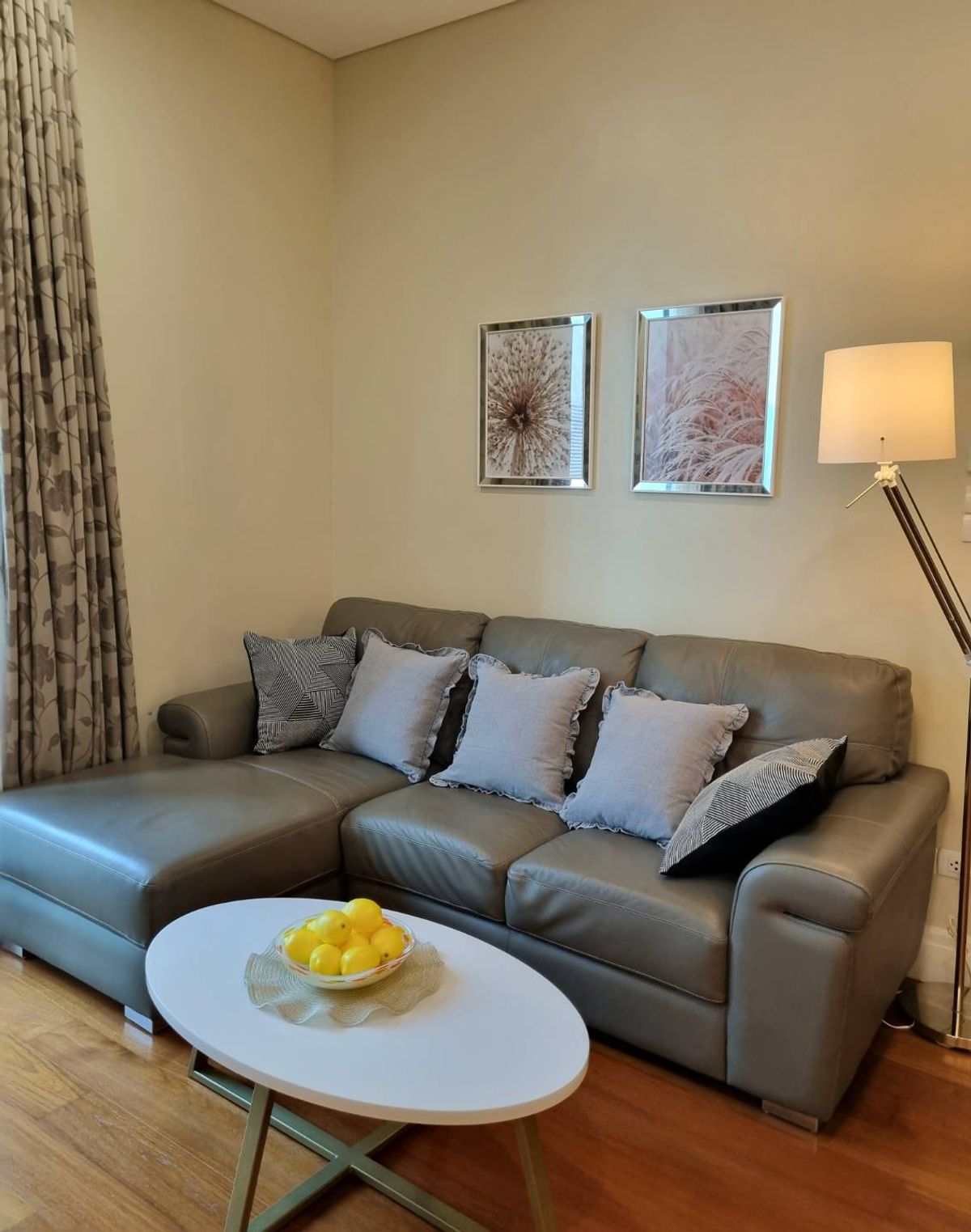 For RentCondoSukhumvit, Asoke, Thonglor : • 𝐑𝐄𝐍𝐓 • 𝐁𝐫𝐢𝐠𝐡𝐭 𝟐𝟒 • 𝟐 𝐁𝐞𝐝 • 𝟗𝟑 𝐒𝐪𝐦. • 𝟔𝟓𝟎𝟎𝟎 •   𝐋𝐢𝐧𝐞 𝐈𝐃 : 𝐕𝐚𝐬𝐬𝐢𝐥𝐲