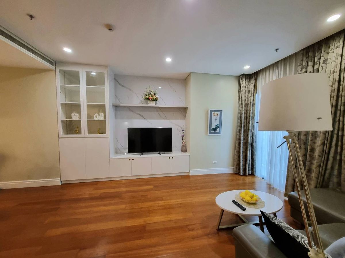 For RentCondoSukhumvit, Asoke, Thonglor : • 𝐑𝐄𝐍𝐓 • 𝐁𝐫𝐢𝐠𝐡𝐭 𝟐𝟒 • 𝟐 𝐁𝐞𝐝 • 𝟗𝟑 𝐒𝐪𝐦. • 𝟔𝟓𝟎𝟎𝟎 •   𝐋𝐢𝐧𝐞 𝐈𝐃 : 𝐕𝐚𝐬𝐬𝐢𝐥𝐲