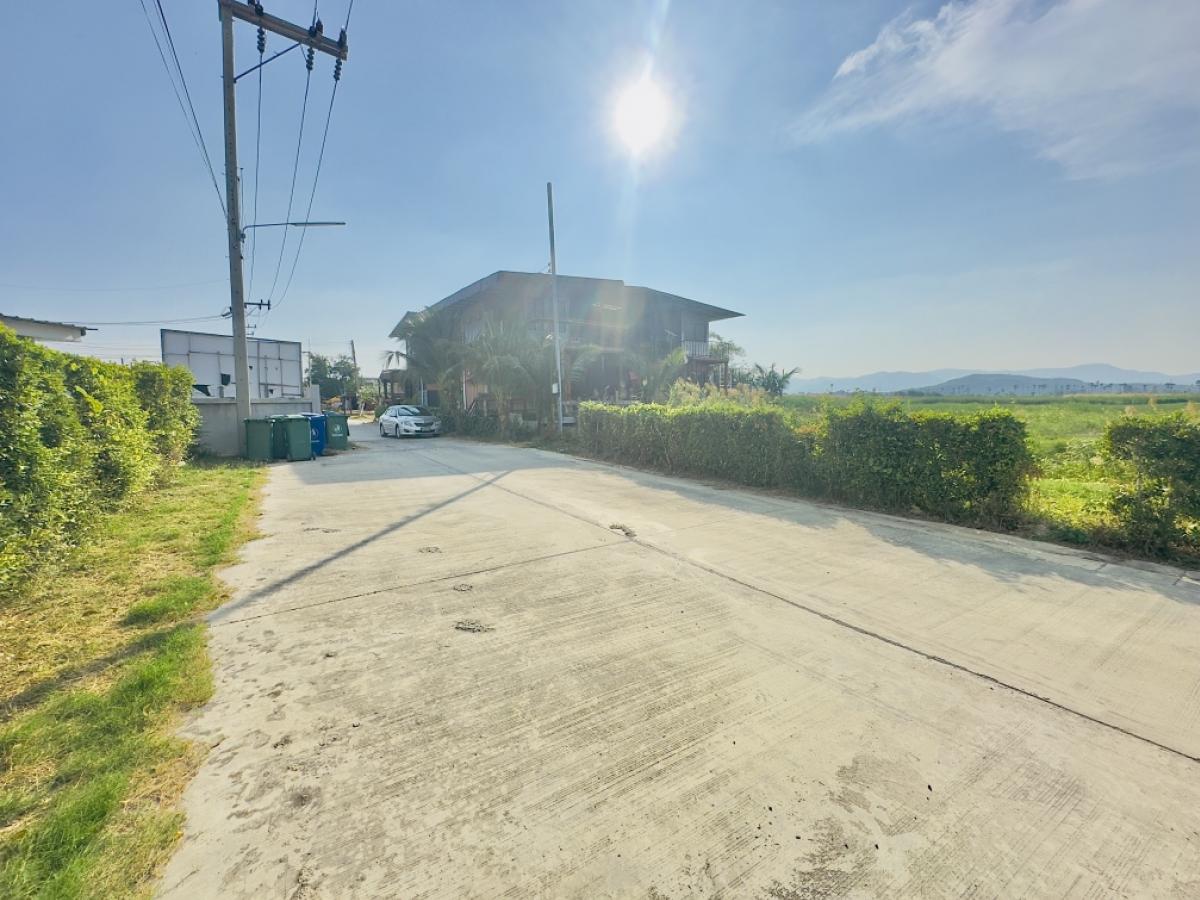 ขายที่ดินชะอำ เพชรบุรี : ขายต่ำกว่าราคาประเมิน ที่ดินแปลงใหญ่ วิวภูเขา ใกล้หาดชะอำ เนื้อทึ่ 16-1-84 ไร่ ถนนเพชรเกษม ตำบลชะอำ อำเภอชะอำ จังหวัดเพชรบบุรี