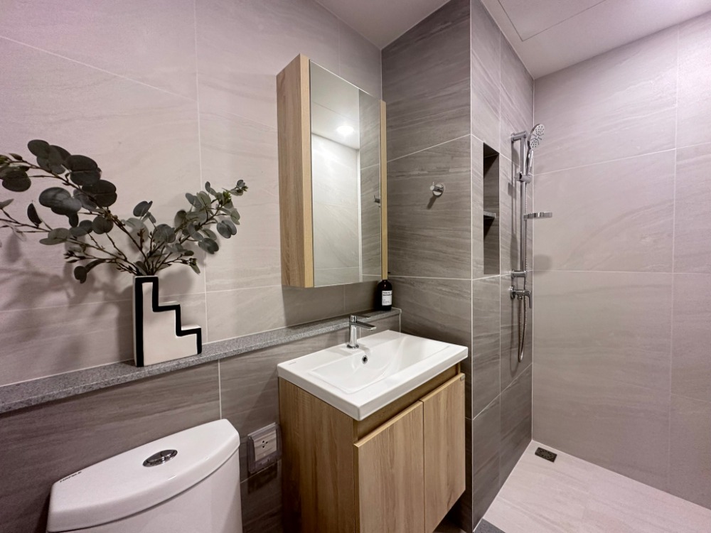 For SaleCondoRatchadapisek, Huaikwang, Suttisan : 🔥The Stage Mindscape Ratchada - Huaikwang🔥(1 bedroom, 26 sq m.) only 3.95 MB!! Tel.0922635410 (Earth)