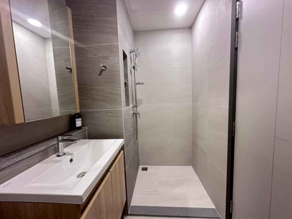 For SaleCondoRatchadapisek, Huaikwang, Suttisan : 🔥The Stage Mindscape Ratchada - Huaikwang🔥(1 bedroom, 26 sq m.) only 3.95 MB!! Tel.0922635410 (Earth)