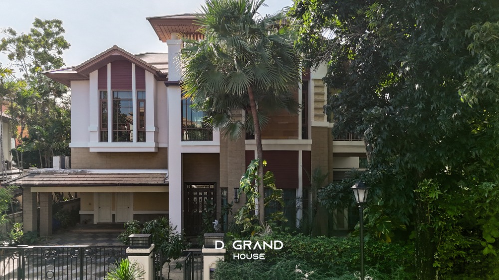 For RentHouseOnnut, Udomsuk : For Rent: Sansiri Village Sukhumvit 67, a super luxury home in the heart of the city, Soi Sukhumvit 67, a luxury home on a large plot of land on Sukhumvit Road.