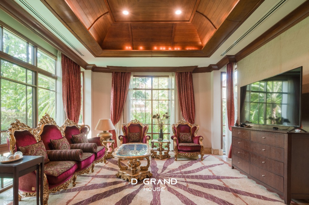 For RentHouseOnnut, Udomsuk : For Rent: Sansiri Village Sukhumvit 67, a super luxury home in the heart of the city, Soi Sukhumvit 67, a luxury home on a large plot of land on Sukhumvit Road.