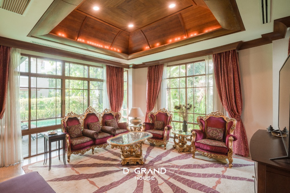 For RentHouseOnnut, Udomsuk : For Rent: Sansiri Village Sukhumvit 67, a super luxury home in the heart of the city, Soi Sukhumvit 67, a luxury home on a large plot of land on Sukhumvit Road.