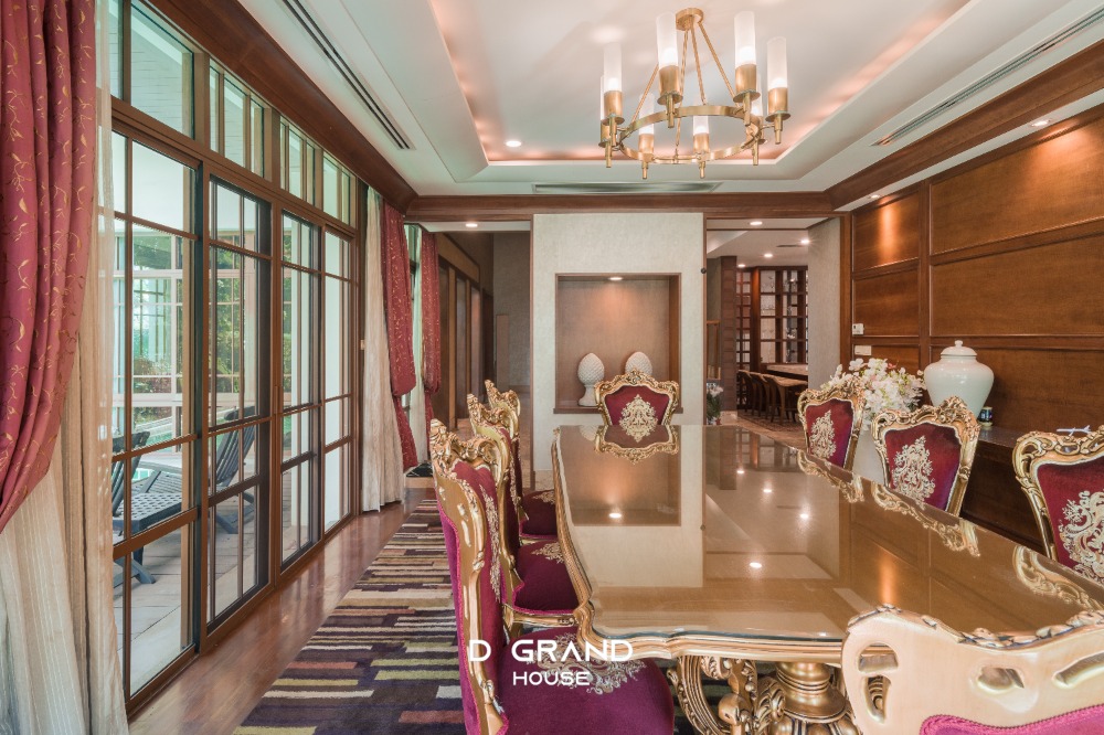 For RentHouseOnnut, Udomsuk : For Rent: Sansiri Village Sukhumvit 67, a super luxury home in the heart of the city, Soi Sukhumvit 67, a luxury home on a large plot of land on Sukhumvit Road.