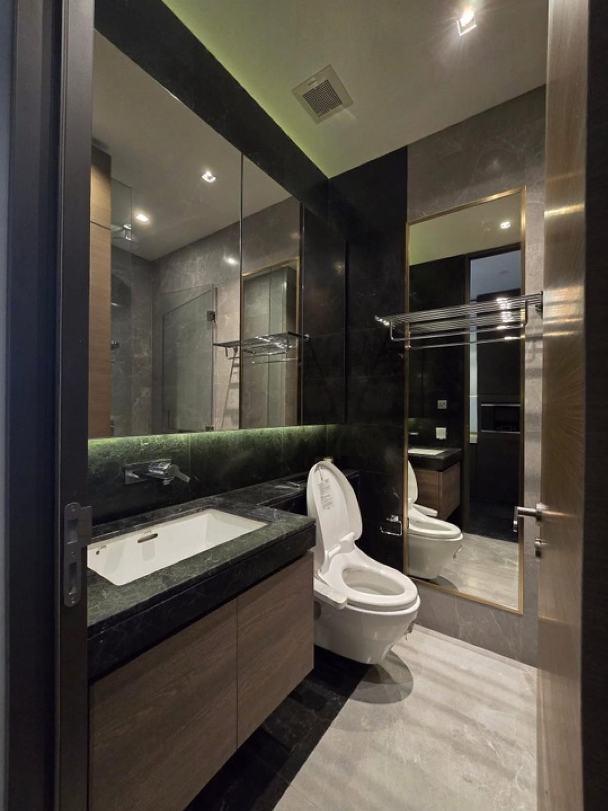 For SaleCondoWitthayu, Chidlom, Langsuan, Ploenchit : (P0014) 📍 28 Chidrom 1 Bed 1 Bath 🪧Walk only 300 meters to BTS Chidlom and Central Chidlom.