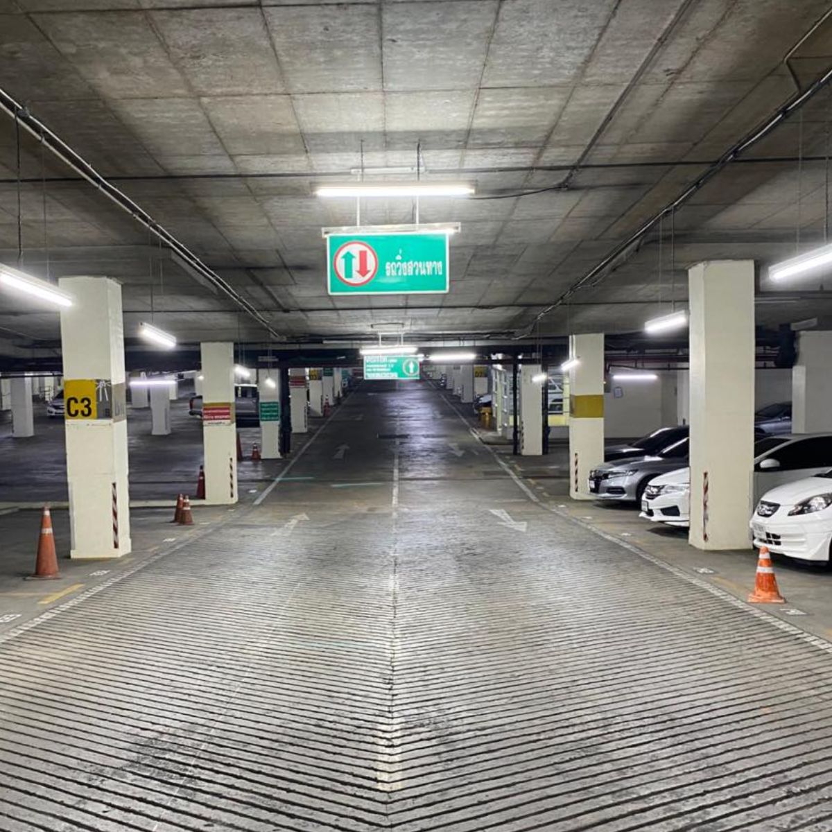 For RentOfficeRama3 (Riverside),Satupadit : Office for rent, river view, next to the main road, BRT Wat Dan