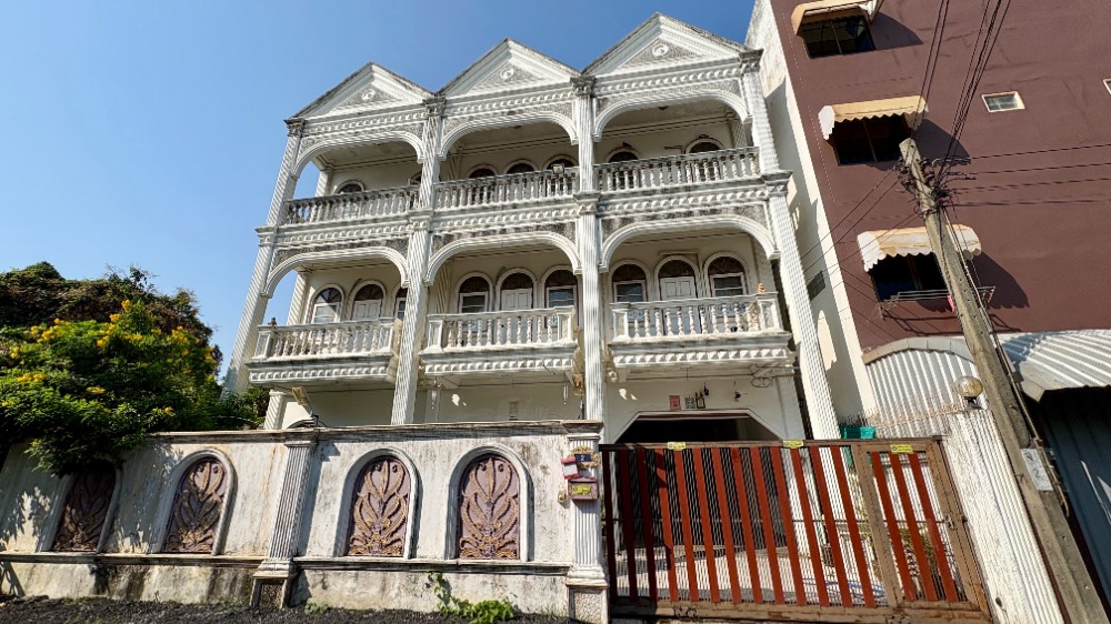 For SaleHome OfficeChokchai 4, Ladprao 71, Ladprao 48, : Home Office 3 floors, high ceiling with warehouse, 89 sq.w., Satriwitthaya 2 Road, Soi 25, accessible from many routes in the heart of Lat Phrao and along the Ekkamai-Ram Intra Expressway