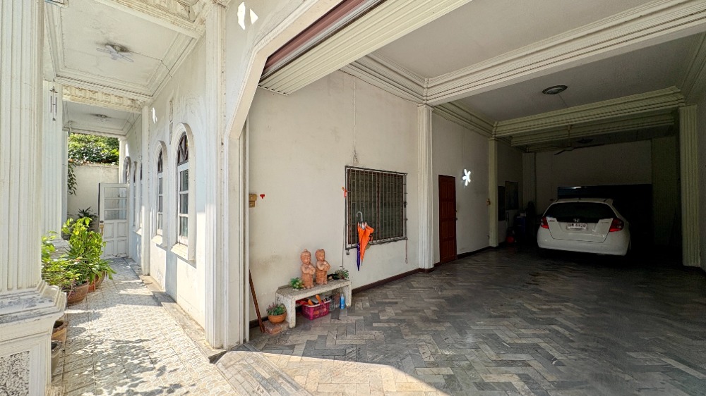 For SaleHome OfficeChokchai 4, Ladprao 71, Ladprao 48, : Home Office 3 floors, high ceiling with warehouse, 89 sq.w., Satriwitthaya 2 Road, Soi 25, accessible from many routes in the heart of Lat Phrao and along the Ekkamai-Ram Intra Expressway