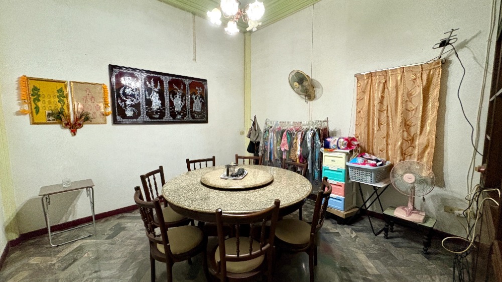 For SaleHome OfficeChokchai 4, Ladprao 71, Ladprao 48, : Home Office 3 floors, high ceiling with warehouse, 89 sq.w., Satriwitthaya 2 Road, Soi 25, accessible from many routes in the heart of Lat Phrao and along the Ekkamai-Ram Intra Expressway