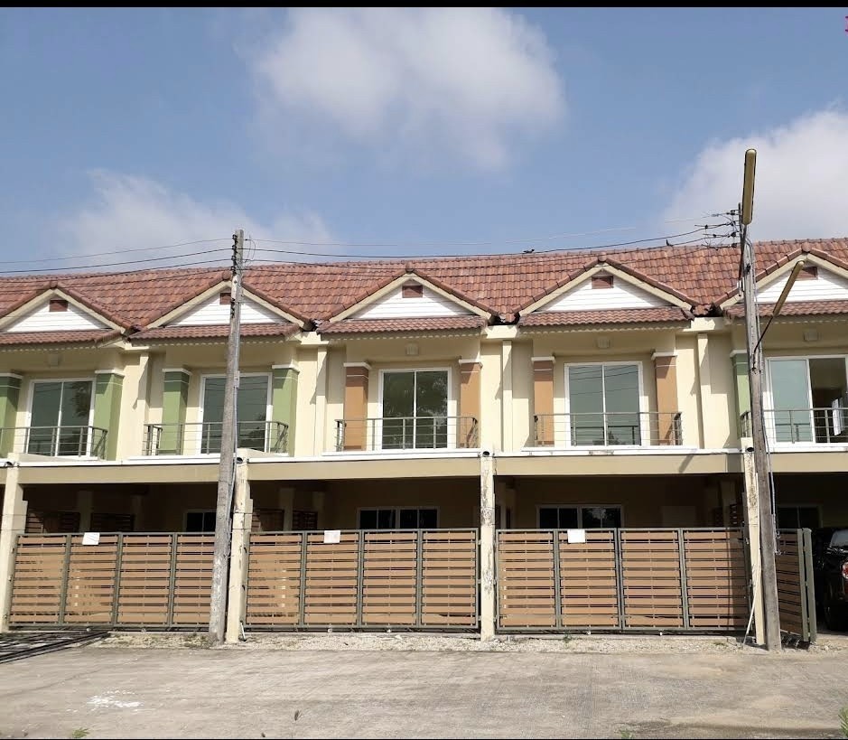 ขายทาวน์โฮมระยอง : ขาย ทาวน์โฮม 18 ตร.ว. พลาบีช ทาวน์ Pla Beach Town ระยอง