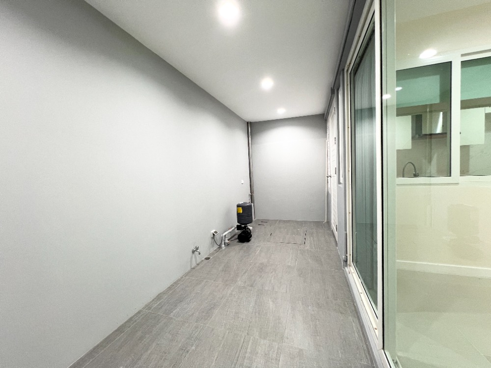 ขายทาวน์โฮมโชคชัย4 ลาดพร้าว71 : ขาย ทาวน์โฮม 3 ชั้น สเปซ ลาดพร้าว 80 - เหม่งจ๋าย รีโนเวตใหม่หมด หลังมุม ใกล้ รร.นานาชาติรีเจ้นท์