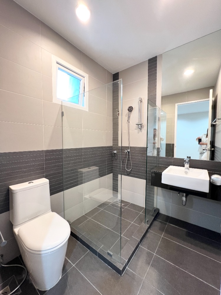 ขายทาวน์โฮมโชคชัย4 ลาดพร้าว71 : ขาย ทาวน์โฮม 3 ชั้น สเปซ ลาดพร้าว 80 - เหม่งจ๋าย รีโนเวตใหม่หมด หลังมุม ใกล้ รร.นานาชาติรีเจ้นท์