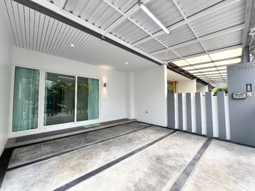 ขายทาวน์โฮมโชคชัย4 ลาดพร้าว71 : ขาย ทาวน์โฮม 3 ชั้น สเปซ ลาดพร้าว 80 - เหม่งจ๋าย รีโนเวตใหม่หมด หลังมุม ใกล้ รร.นานาชาติรีเจ้นท์