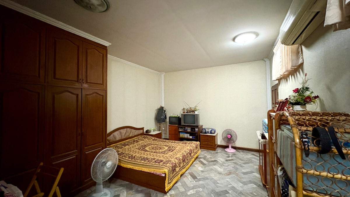 For SaleHome OfficeChokchai 4, Ladprao 71, Ladprao 48, : Home Office 3 floors, high ceiling with warehouse, 89 sq.w., Satriwitthaya 2 Road, Soi 25, accessible from many routes in the heart of Lat Phrao and along the Ekkamai-Ram Intra Expressway