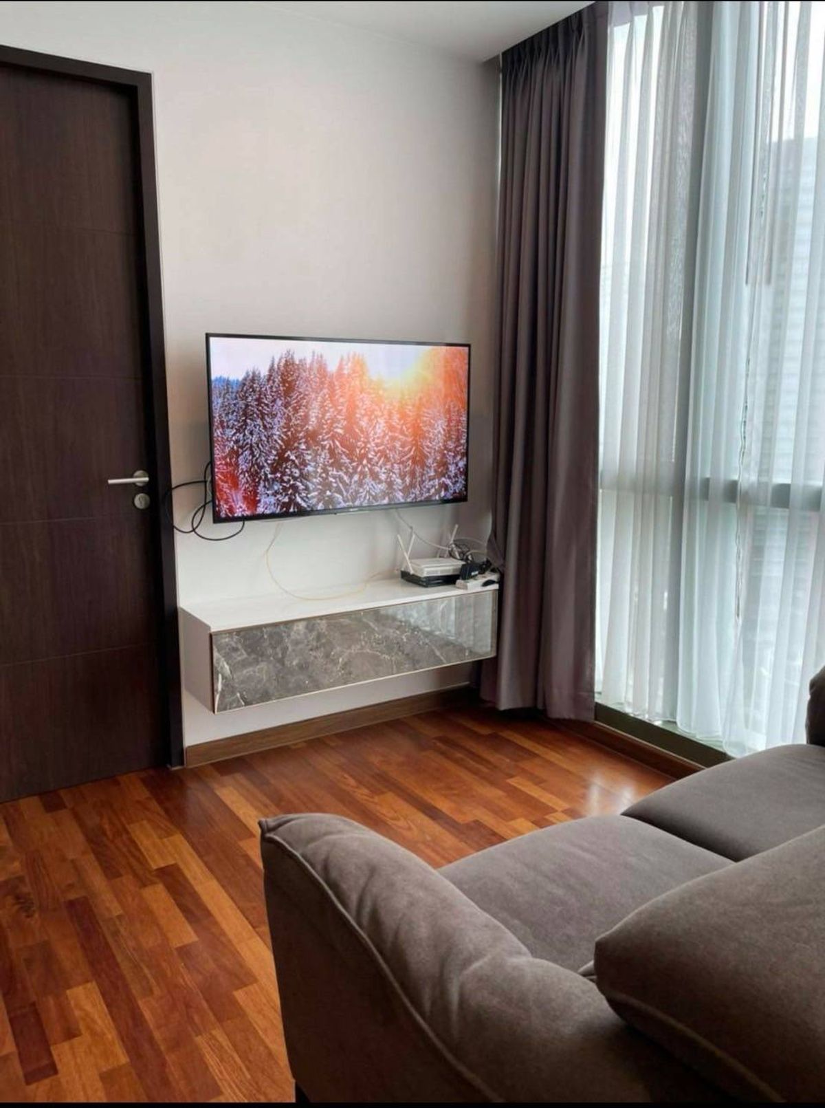 For RentCondoRatchathewi,Phayathai : 🔥 Dont miss out on this great discount! 🔥 ​​🏙️ Wish Signature Midtown Siam 📍 1 bedroom | 1 bathroom | Size 34 sq m. 💸 Rent only 23,000 baht/month (Price negotiable!) 📞 Call: 086-746-8882 (K. Cooper)