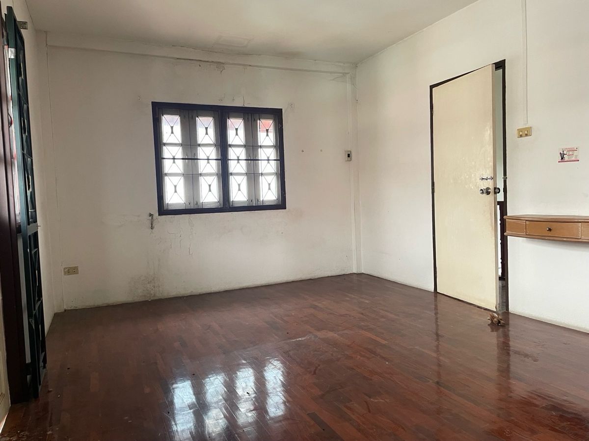 ขายบ้านลาดพร้าว101 แฮปปี้แลนด์ : 🔥🔥ขายด่วนขายขาดทุน🔥🔥 บ้านเดี่ยว รามอินทรา 2,390,000 ราคาสำหรับนักลงทุน ซอยพระยาสุเรนทร์32 