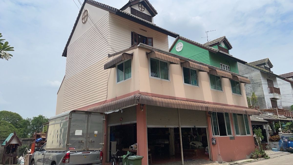 ขายบ้านลาดพร้าว101 แฮปปี้แลนด์ : 🔥🔥ขายด่วนขายขาดทุน🔥🔥 บ้านเดี่ยว รามอินทรา 2,390,000 ราคาสำหรับนักลงทุน ซอยพระยาสุเรนทร์32 