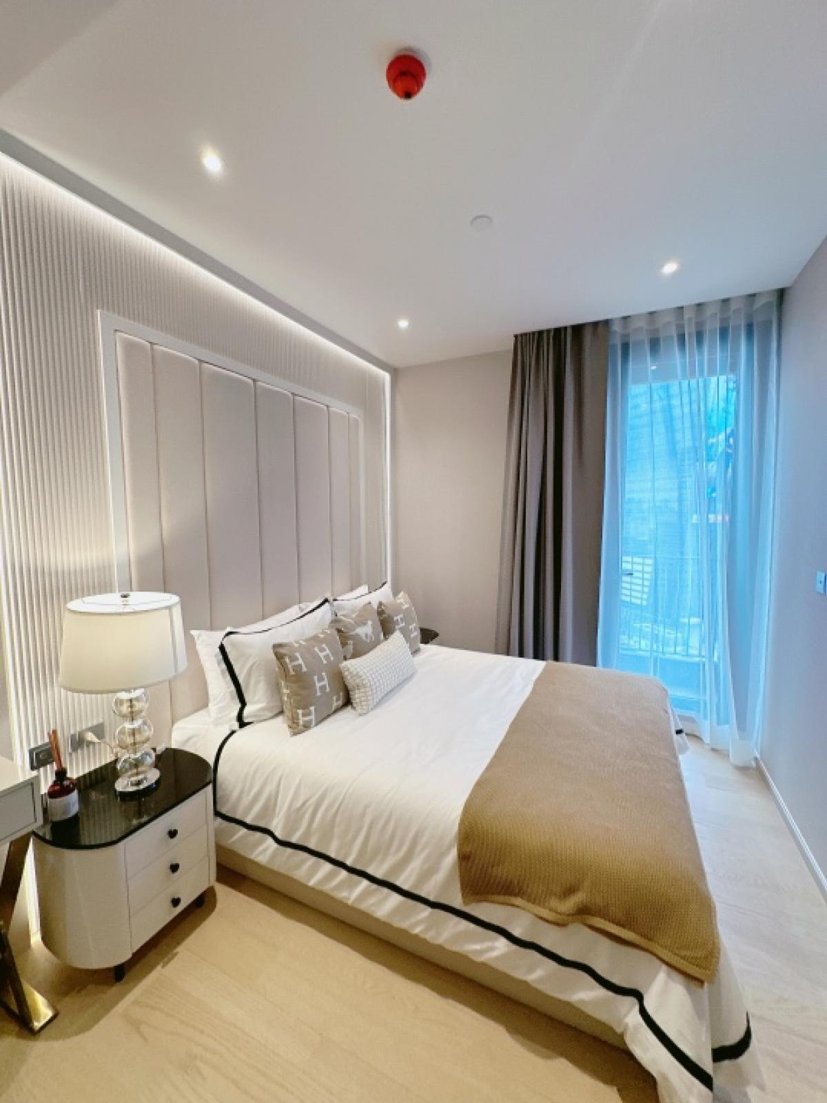 For SaleCondoRama9, Petchburi, RCA : 𝐀𝐬𝐡𝐭𝐨𝐧 𝐑𝐚𝐦𝐚𝟗 𝐀𝐬𝐨𝐤𝐞 𝐇𝐨𝐭 𝐃𝐞𝐚𝐥 Special price before closing the project, new room, reservation canceled, free down payment and free of all expenses, easy installments 𝟐𝟎𝟎𝟎𝟎/month