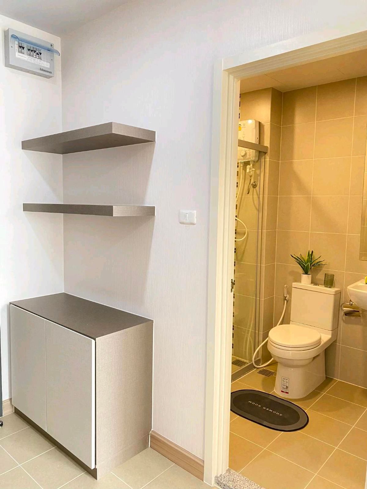 For RentCondoBang kae, Phetkasem : Urgent🚨 Large room, ready to move in, good price❗️❗️❗️Contact us quickly, this price is hard to find.