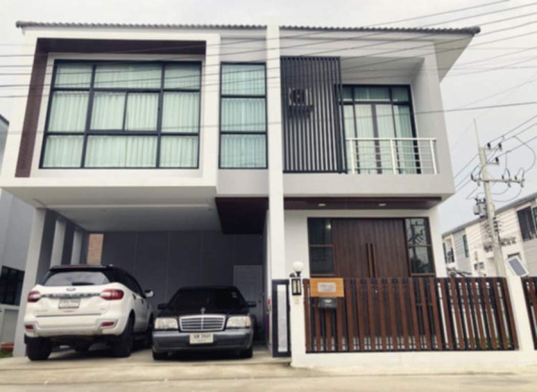 For SaleHouseAyutthaya : House for sale: The Life Ayutthaya (opposite Mega Home), large house, corner plot, area 67.6 sq.wa, usable area 183 sq.m., 3 bedrooms, 3 bathrooms, parking for 2 cars.