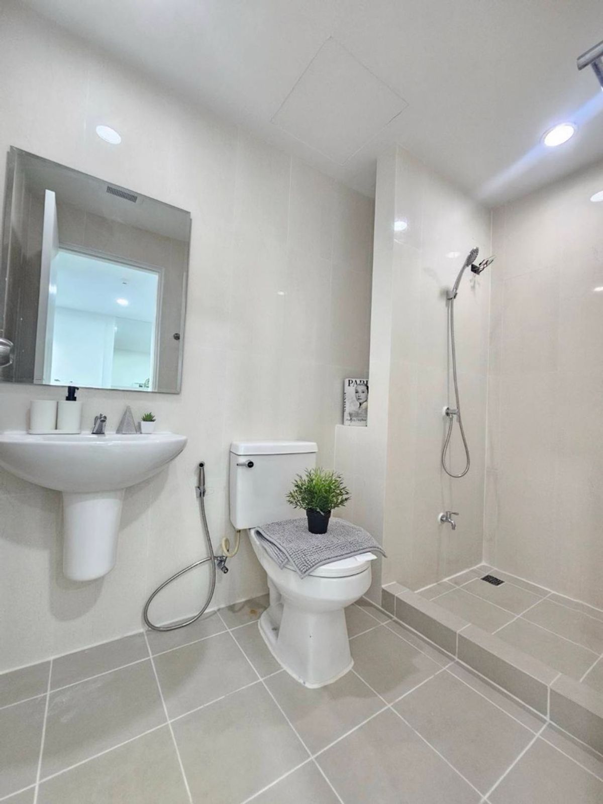 For SaleCondoBangna, Bearing, Lasalle : 💥icondo Sukhumvit 105 🚝BTS Sri Lasalle 1.3 km.