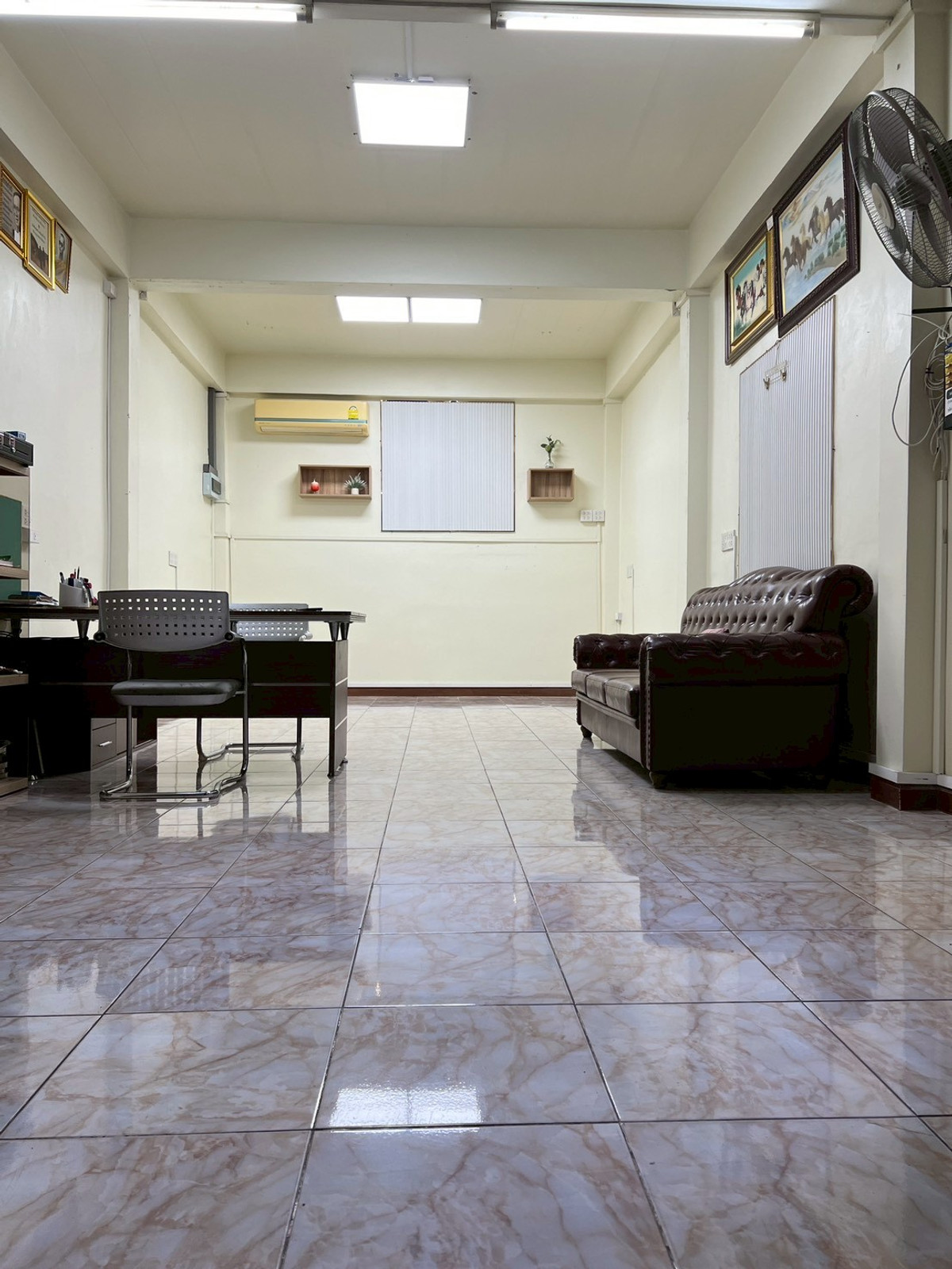 For SaleWarehouseBang kae, Phetkasem : Warehouse for sale Phetkasem 114, size 261.5 square wah, 15.9 million (negotiable)