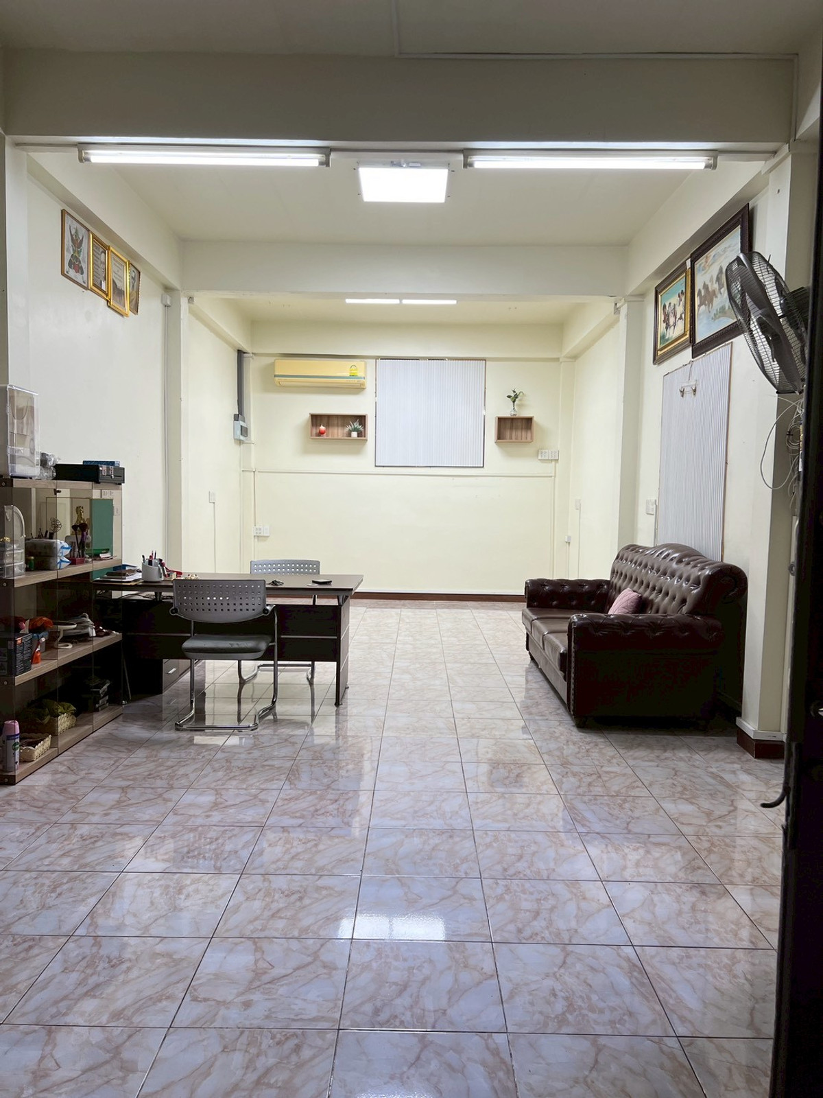 For SaleWarehouseBang kae, Phetkasem : Warehouse for sale Phetkasem 114, size 261.5 square wah, 15.9 million (negotiable)