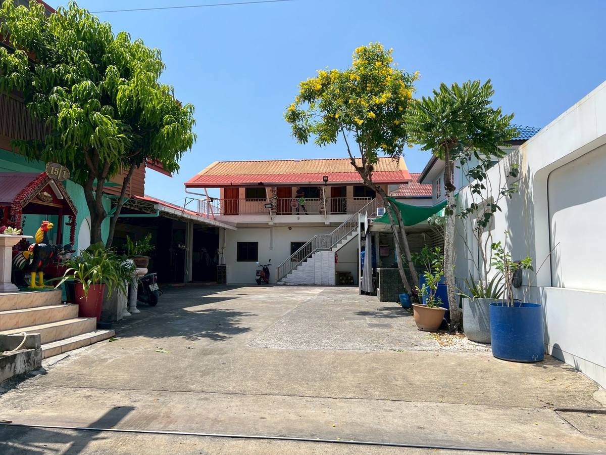 For SaleWarehouseBang kae, Phetkasem : Warehouse for sale Phetkasem 114, size 261.5 square wah, 15.9 million (negotiable)