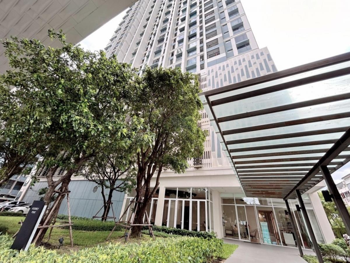 ขายคอนโดลาดพร้าว เซ็นทรัลลาดพร้าว : ขาย  condo THE SAINT residences ลาดพร้าว**ขายขาดทุน**ห้องสวยสภาพดี ไม่ค่อยได้อยู่