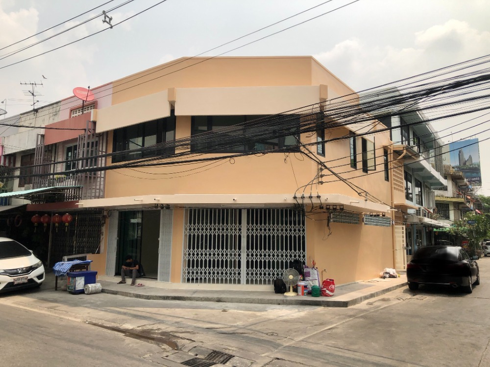 ขายอาคารพาณิชย์สาทร นราธิวาส : ขาย อาคารพาณิชย์ 2 คูหา หัวมุม  2 ชั้น 17.6 ตรว. เจริญราษฏร์ 7