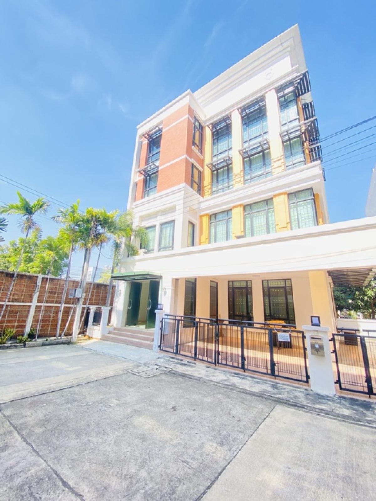 ให้เช่าโฮมออฟฟิศบางนา แบริ่ง ลาซาล : กลางกรุงออฟฟิศปาร์คบางนา✨ รีโนเวทใหม่ พร้อมเข้าอยู่ ให้เช่า โฮมออฟฟิศสุดหรู 