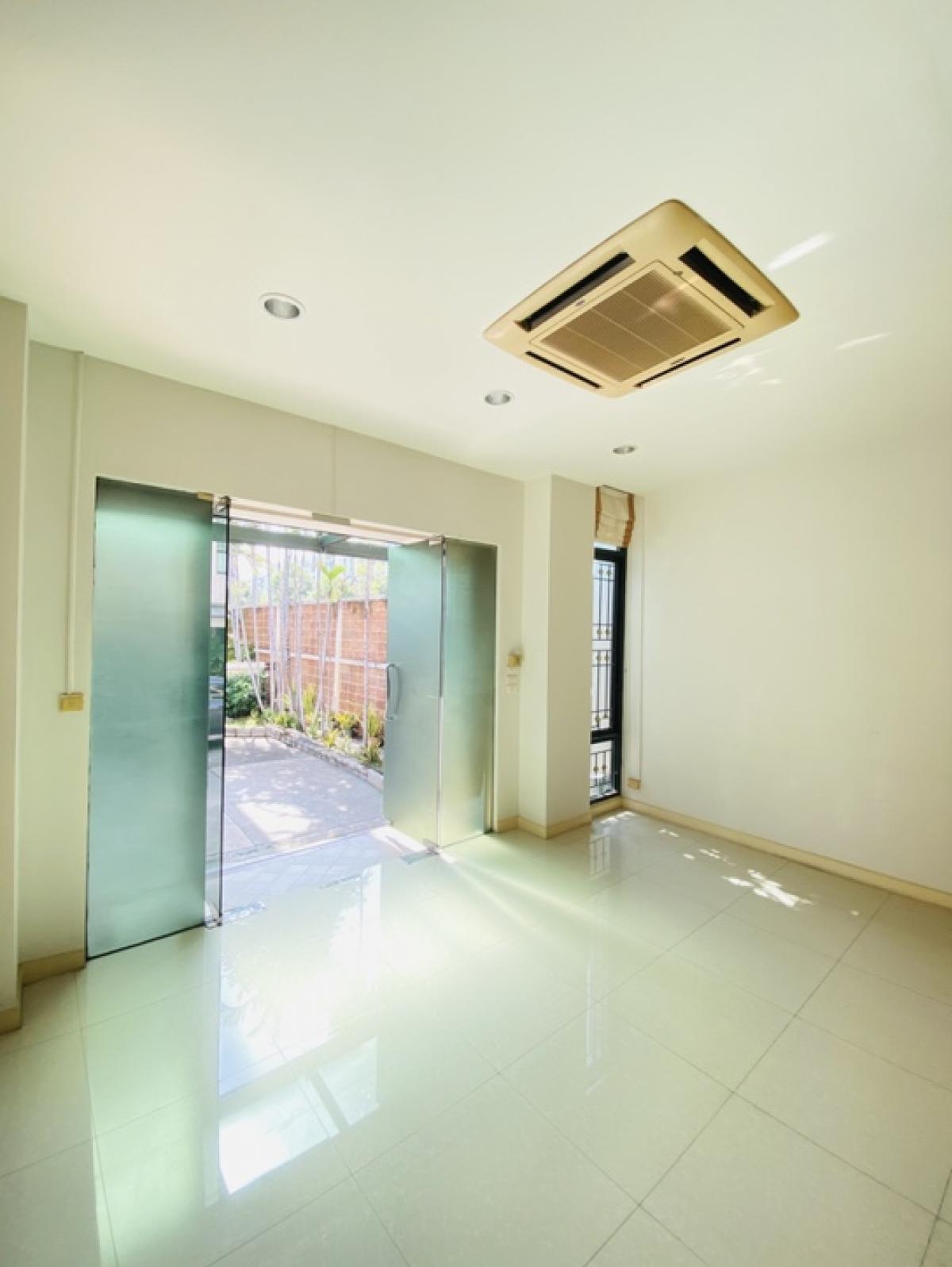 ให้เช่าโฮมออฟฟิศบางนา แบริ่ง ลาซาล : กลางกรุงออฟฟิศปาร์คบางนา✨ รีโนเวทใหม่ พร้อมเข้าอยู่ ให้เช่า โฮมออฟฟิศสุดหรู 