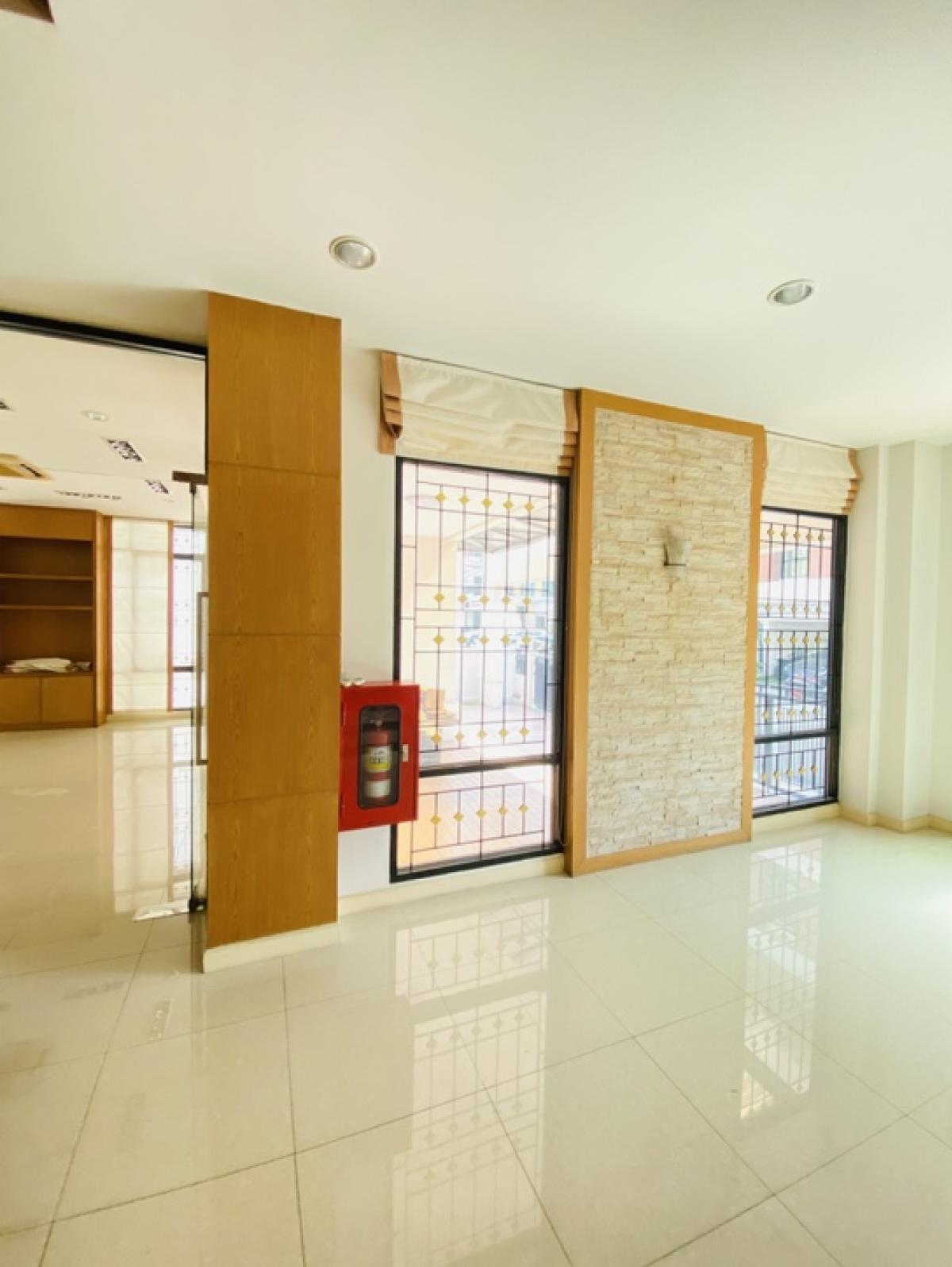 ให้เช่าโฮมออฟฟิศบางนา แบริ่ง ลาซาล : กลางกรุงออฟฟิศปาร์คบางนา✨ รีโนเวทใหม่ พร้อมเข้าอยู่ ให้เช่า โฮมออฟฟิศสุดหรู 