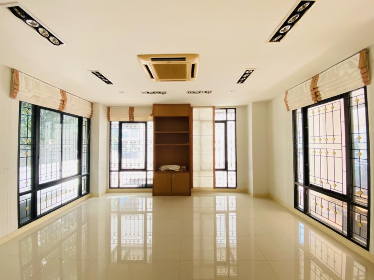 ให้เช่าโฮมออฟฟิศบางนา แบริ่ง ลาซาล : กลางกรุงออฟฟิศปาร์คบางนา✨ รีโนเวทใหม่ พร้อมเข้าอยู่ ให้เช่า โฮมออฟฟิศสุดหรู 