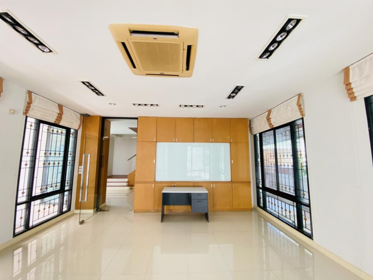 ให้เช่าโฮมออฟฟิศบางนา แบริ่ง ลาซาล : กลางกรุงออฟฟิศปาร์คบางนา✨ รีโนเวทใหม่ พร้อมเข้าอยู่ ให้เช่า โฮมออฟฟิศสุดหรู 