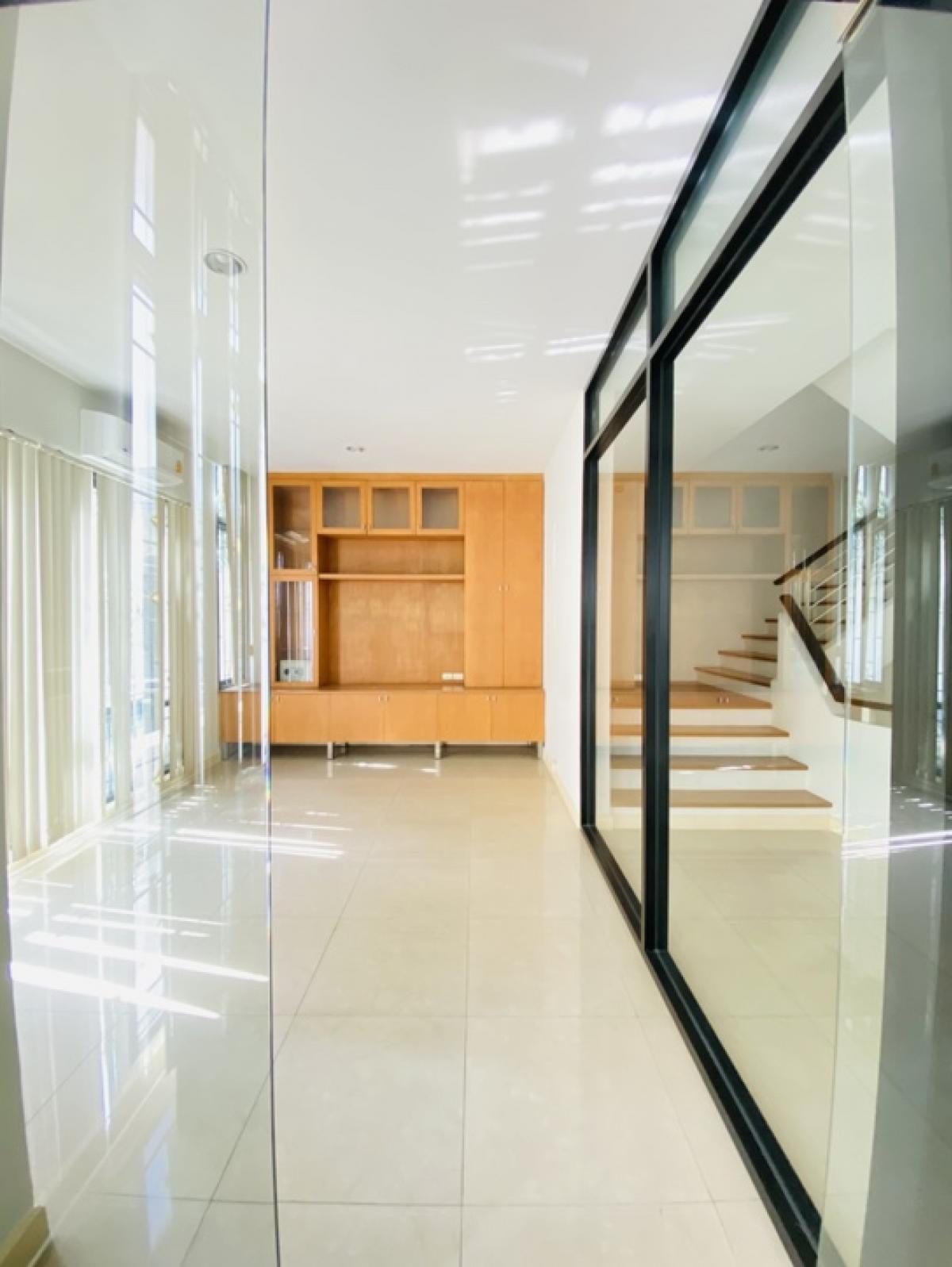 ให้เช่าโฮมออฟฟิศบางนา แบริ่ง ลาซาล : กลางกรุงออฟฟิศปาร์คบางนา✨ รีโนเวทใหม่ พร้อมเข้าอยู่ ให้เช่า โฮมออฟฟิศสุดหรู 