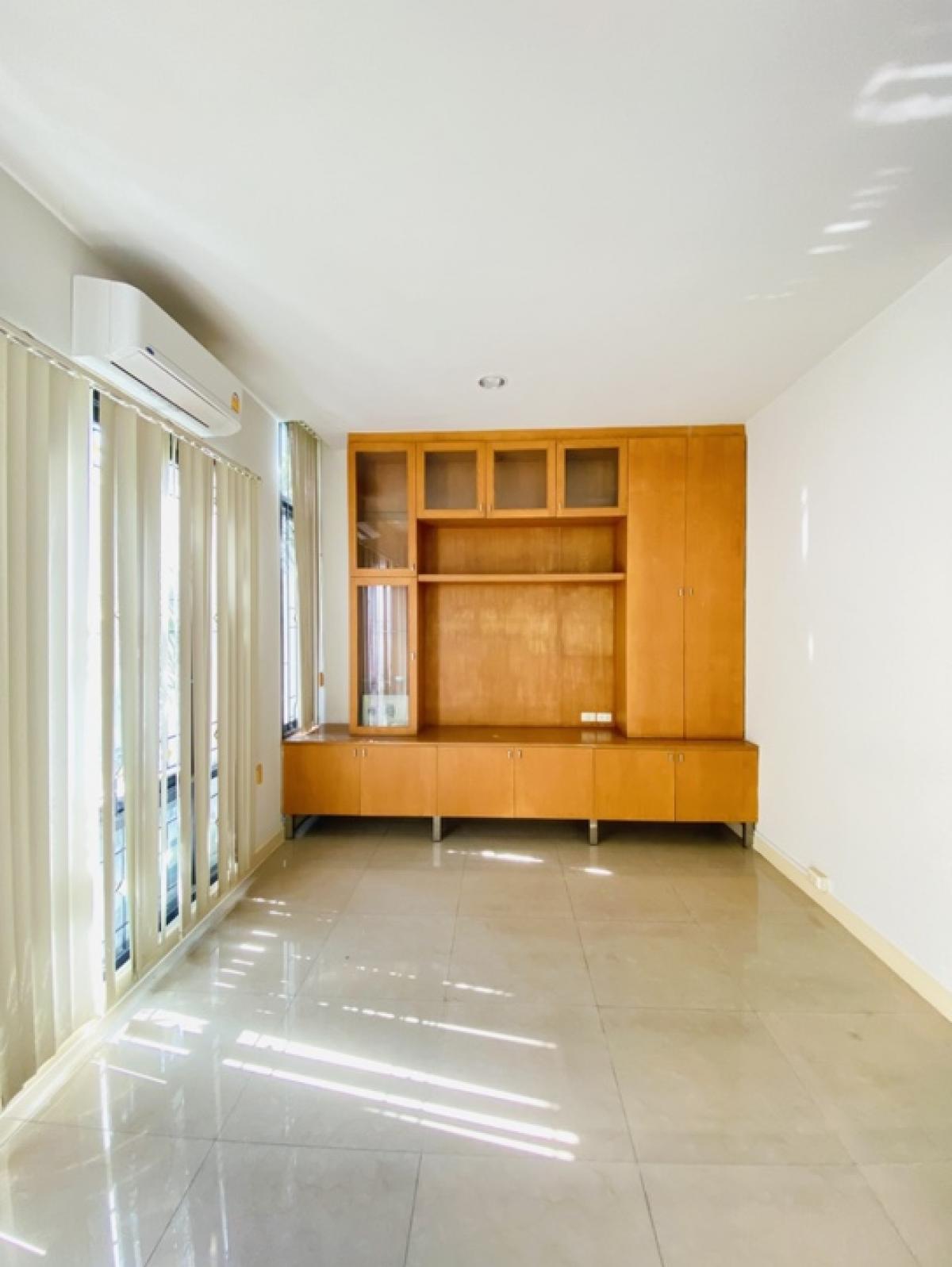 ให้เช่าโฮมออฟฟิศบางนา แบริ่ง ลาซาล : กลางกรุงออฟฟิศปาร์คบางนา✨ รีโนเวทใหม่ พร้อมเข้าอยู่ ให้เช่า โฮมออฟฟิศสุดหรู 