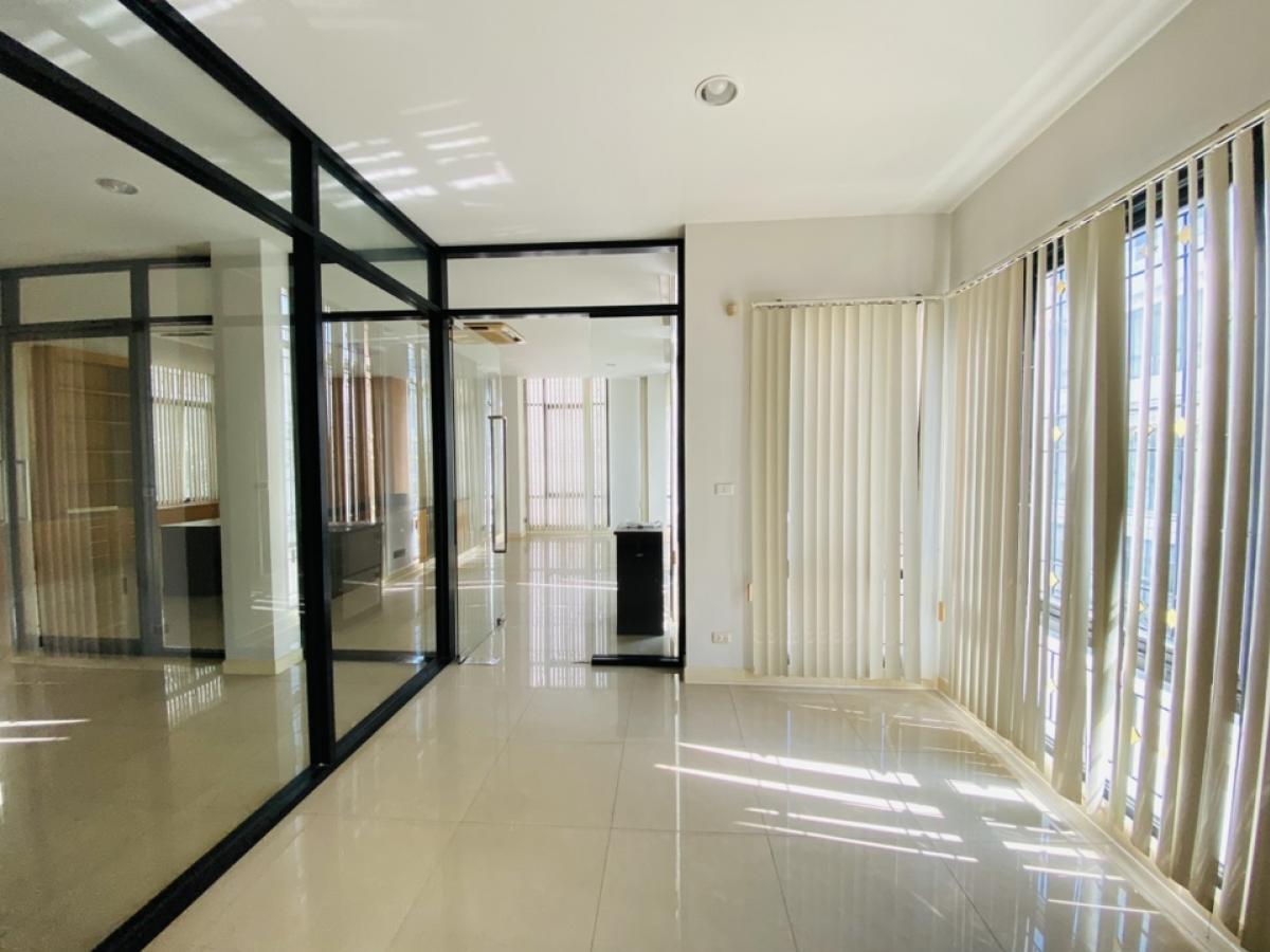 ให้เช่าโฮมออฟฟิศบางนา แบริ่ง ลาซาล : กลางกรุงออฟฟิศปาร์คบางนา✨ รีโนเวทใหม่ พร้อมเข้าอยู่ ให้เช่า โฮมออฟฟิศสุดหรู 