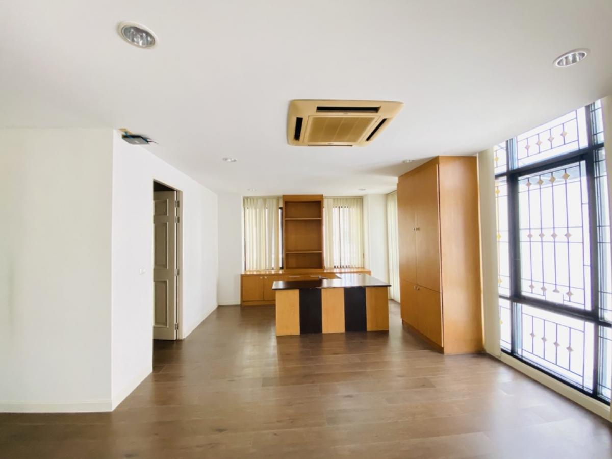 ให้เช่าโฮมออฟฟิศบางนา แบริ่ง ลาซาล : กลางกรุงออฟฟิศปาร์คบางนา✨ รีโนเวทใหม่ พร้อมเข้าอยู่ ให้เช่า โฮมออฟฟิศสุดหรู 