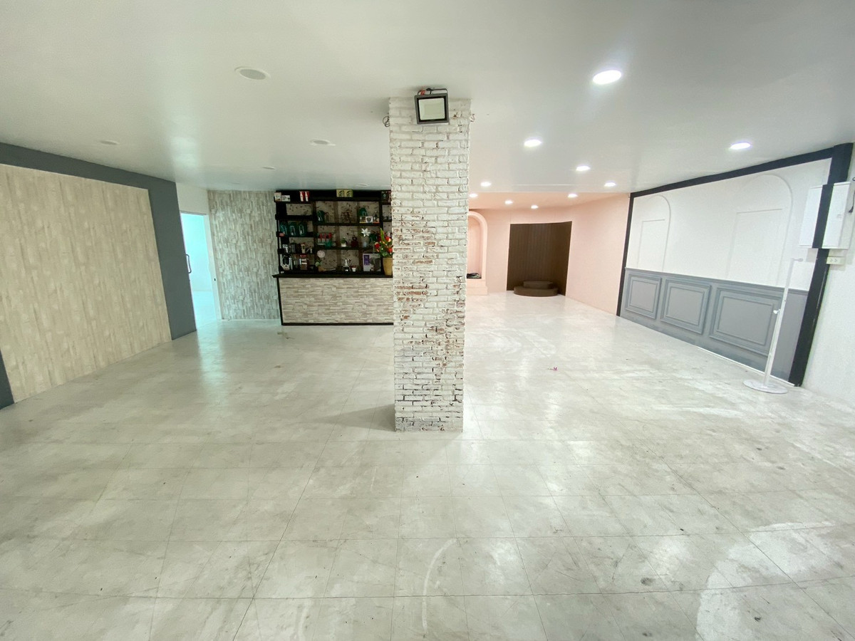 For SaleWarehouseBang kae, Phetkasem : Warehouse for sale Phetkasem 114, size 261.5 square wah, 15.9 million (negotiable)