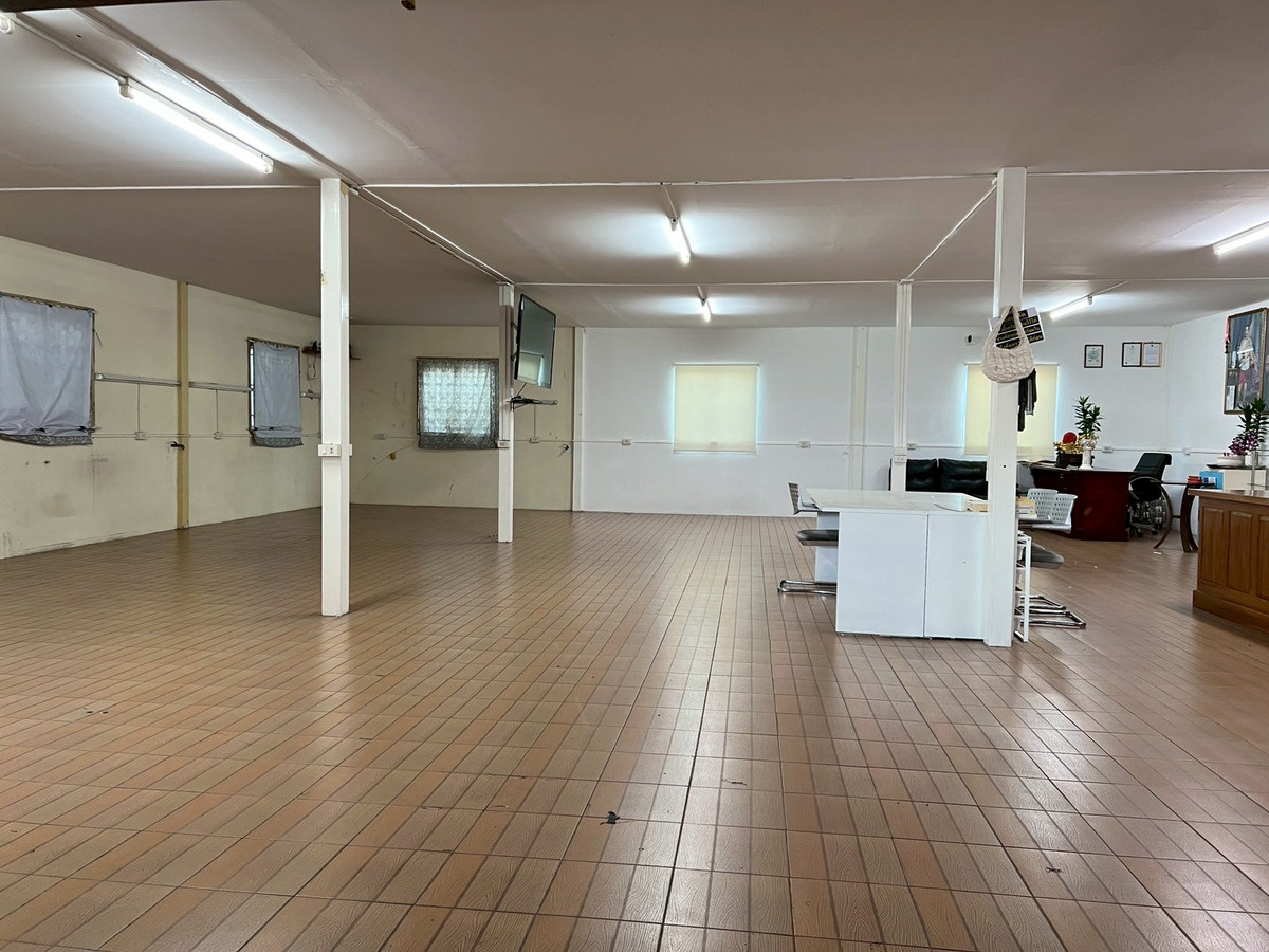 For SaleWarehouseBang kae, Phetkasem : Warehouse for sale Phetkasem 114, size 261.5 square wah, 15.9 million (negotiable)