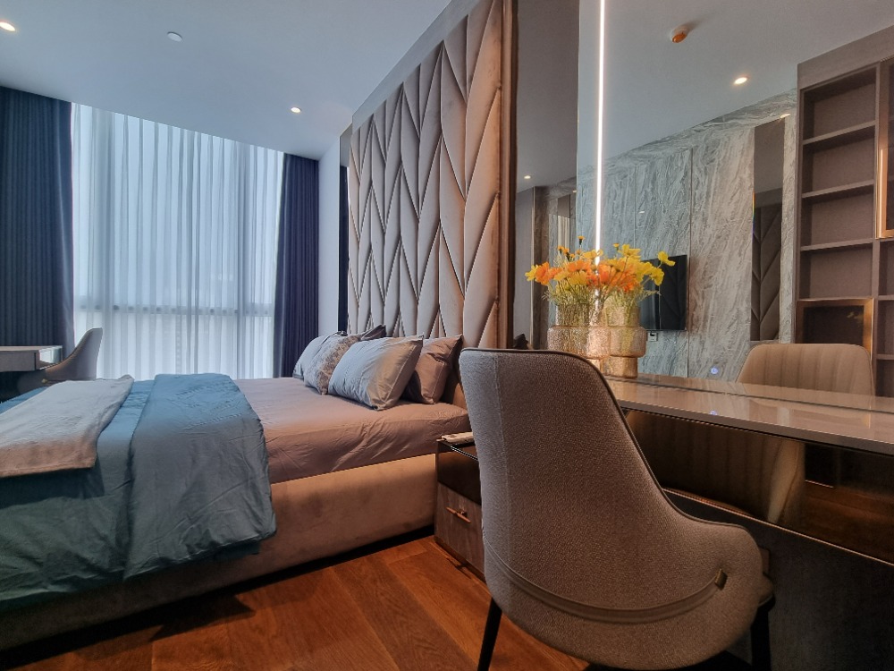 For RentCondoSathorn, Narathiwat : Experience the Pinnacle of Urban Living | Luxury 3-Bedroom at Supalai Icon Sathorn for Rent
