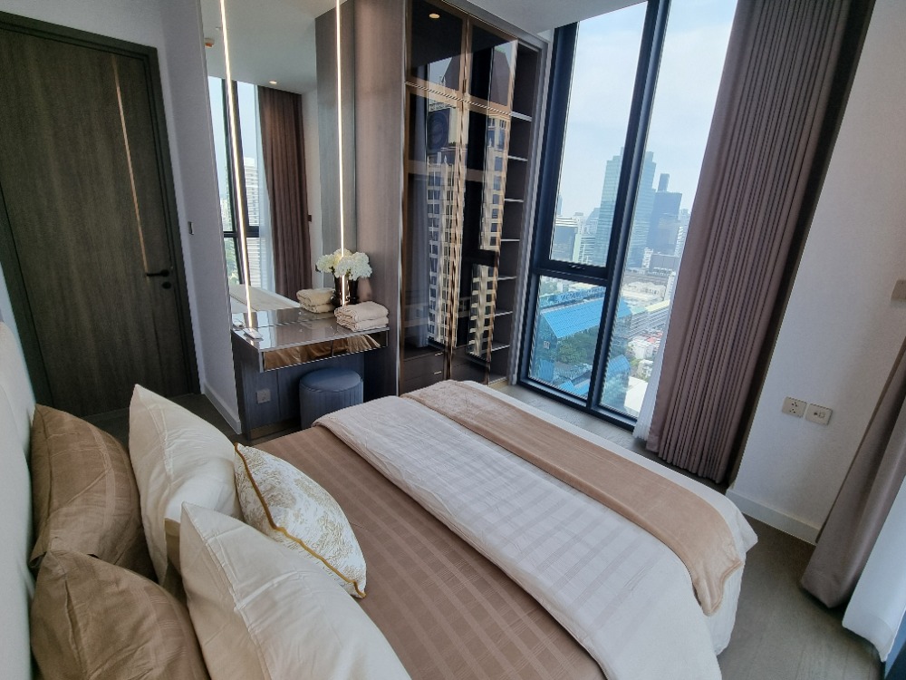 For RentCondoSathorn, Narathiwat : Experience the Pinnacle of Urban Living | Luxury 3-Bedroom at Supalai Icon Sathorn for Rent