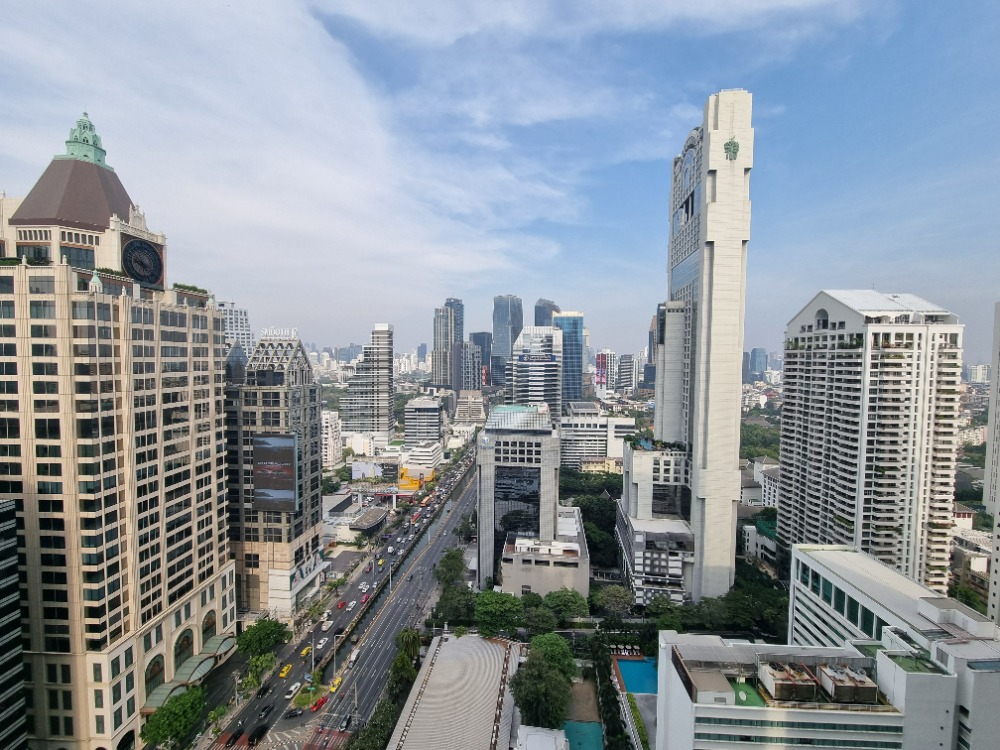 For RentCondoSathorn, Narathiwat : Experience the Pinnacle of Urban Living | Luxury 3-Bedroom at Supalai Icon Sathorn for Rent